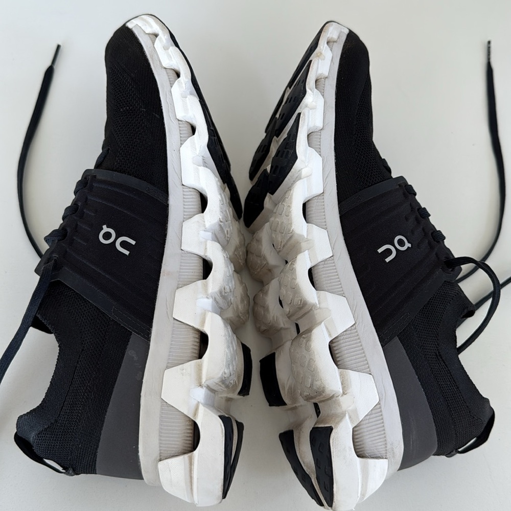 ON Running Cloudswift Trainers Sneakers Women’s Size 10.5 Black White Color - Picture 7 of 14